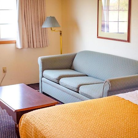 Cozy House Inn & Suites By Marifah Williamsburg Exterior photo