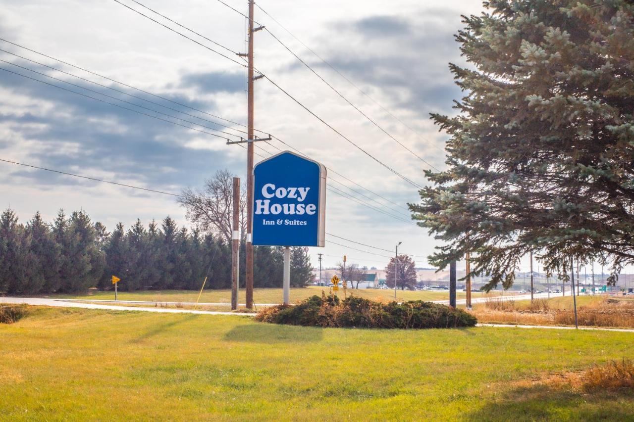 Cozy House Inn & Suites By Marifah Williamsburg Exterior photo