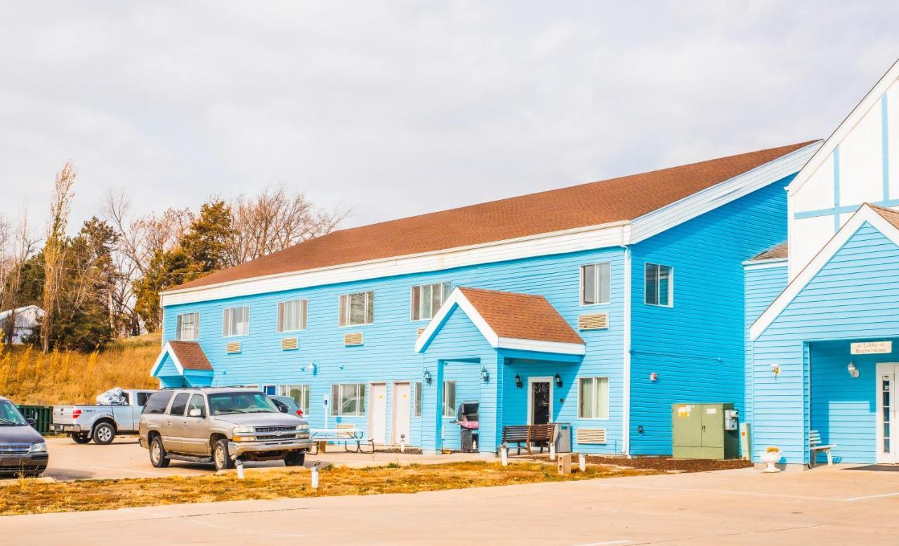 Cozy House Inn & Suites By Marifah Williamsburg Exterior photo