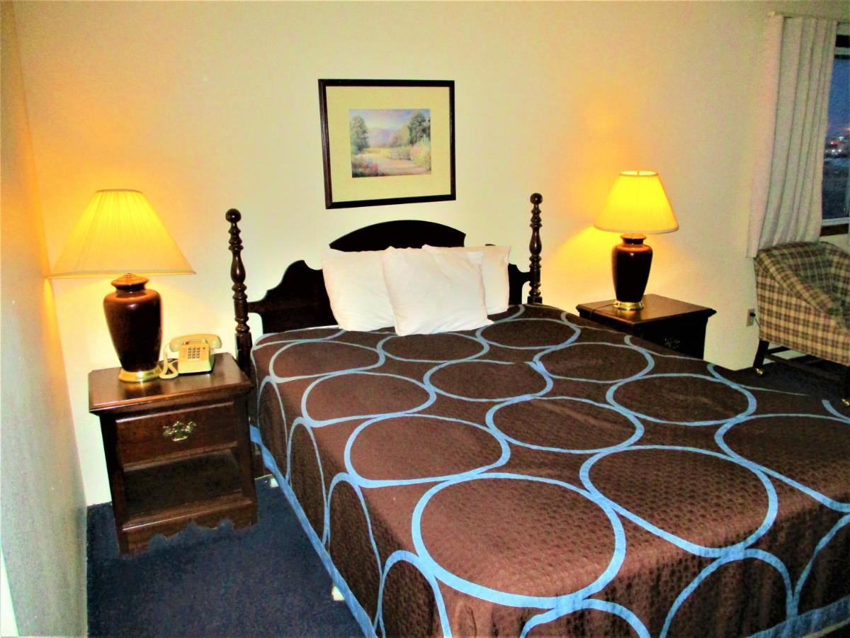 Cozy House Inn & Suites By Marifah Williamsburg Exterior photo